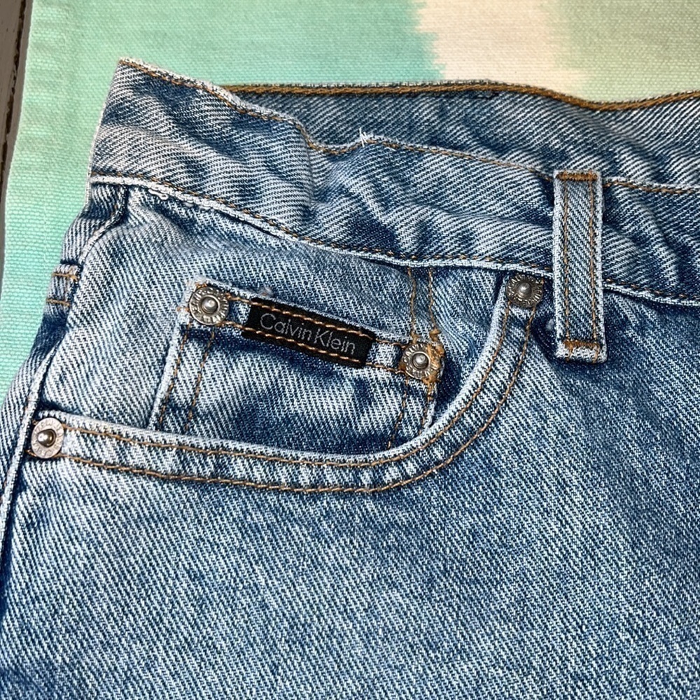 Calvin Klein Jeans Vintage Button Fly Cuffed Denim Shorts - Picture 3 of 10